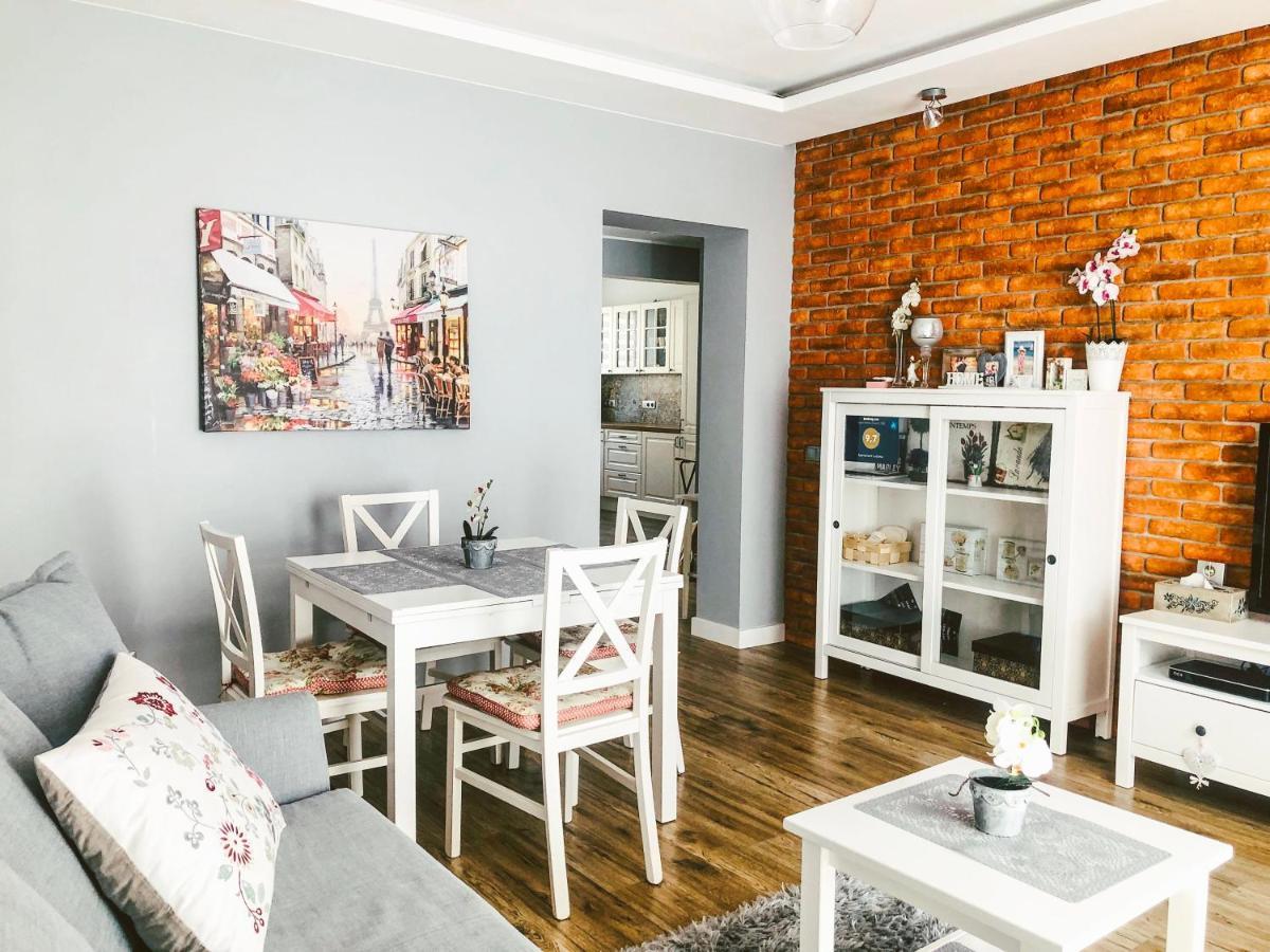 Apartament Luscinia Z 2 Sypialniami Krasków Eksteriør bilde